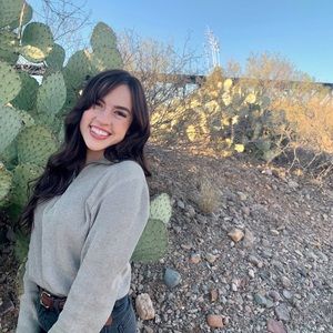 Meet your Posher, Adriana